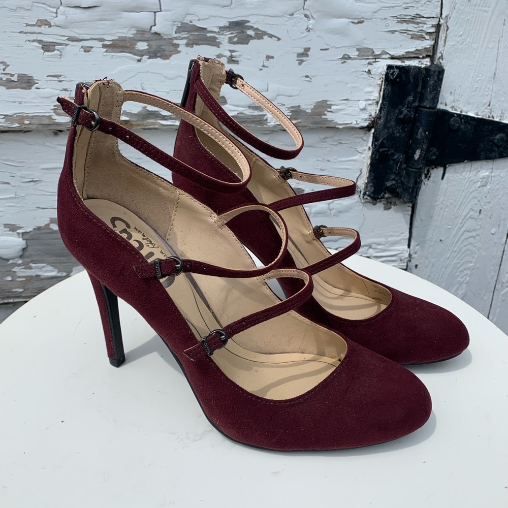 NWOT Strappy maroon heels